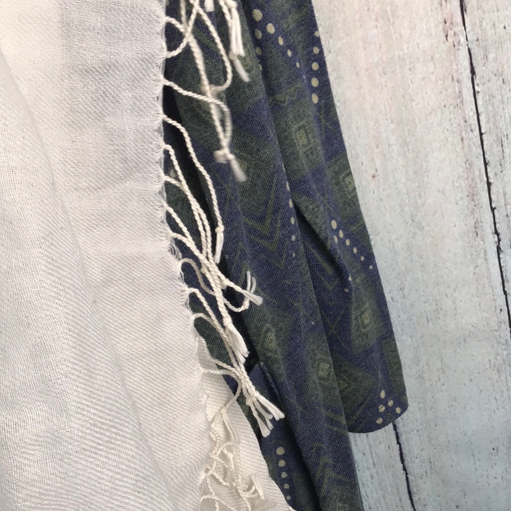 LuLaRoe Sarah Patterned Cardigan Duster with Scarf